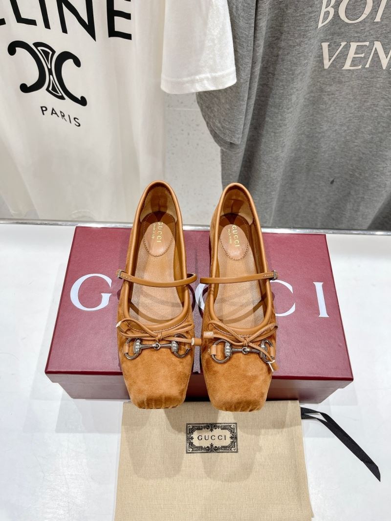 Gucci Flat Shoes